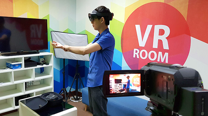Thử nghiệm thiết bị Hololens 2 của Microsoft tại OneTech