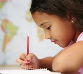 Hãy lắng nghe và nuôi dưỡng tâm hồn trẻ thơ - Thư gửi mẹ phương xa...