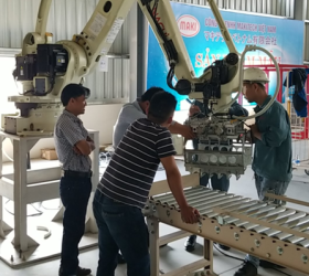 Giải pháp robot xếp hàng tự động trong nhà máy (robot palletizing)