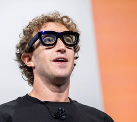 Meta AR Orion - rất ấn tượng nhưng liệu kỳ vọng sẽ thay thế smartphone trong tương lai?